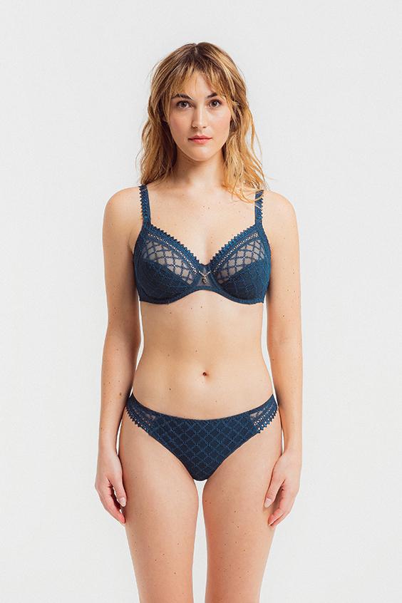 Louisa Bracq PACO - Tanga