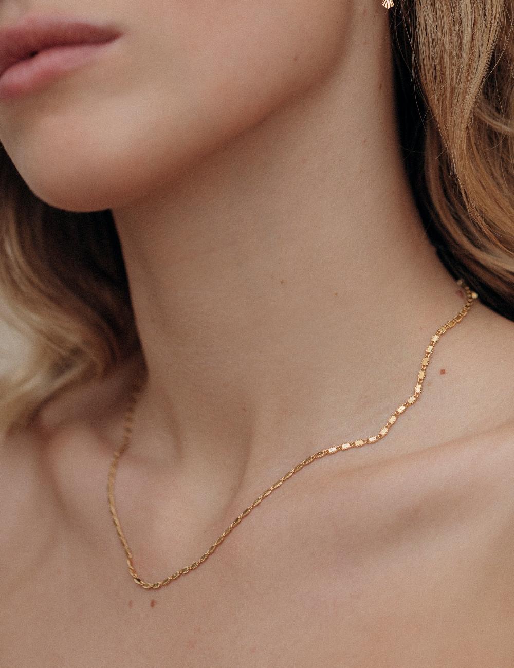 Louise Damas AUGUSTINE - COLLIER