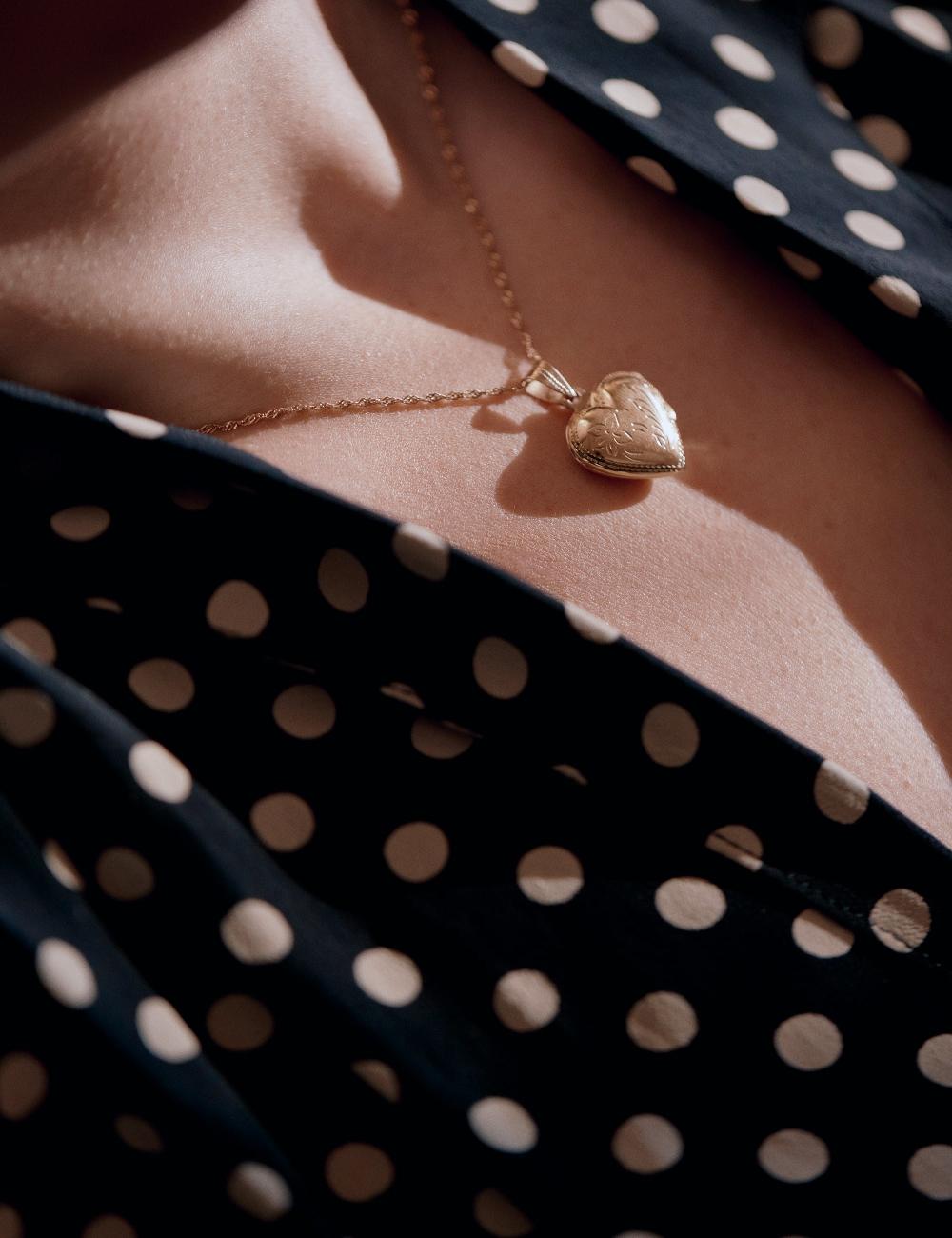 Louise Damas EVE - MEDAILLON