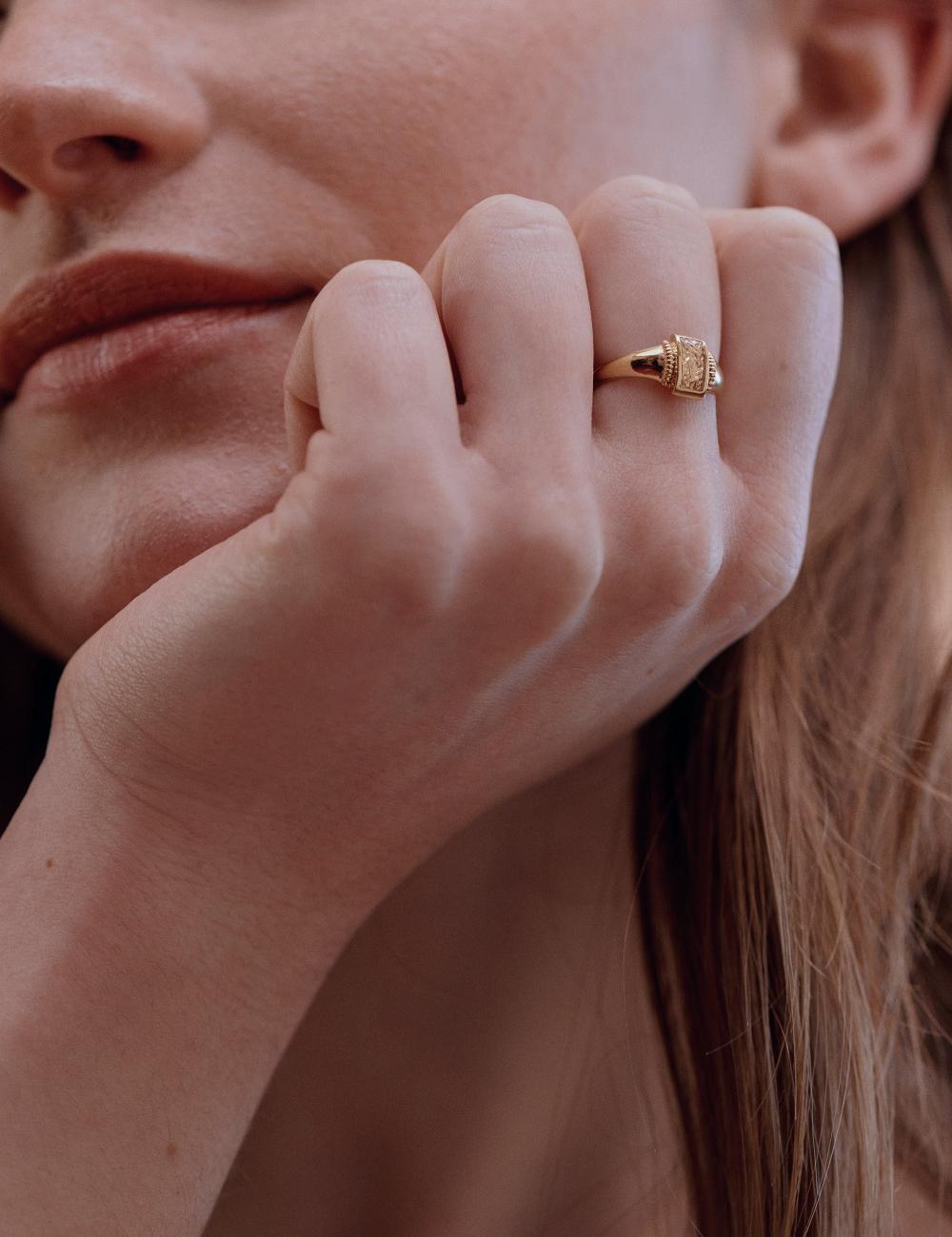 Louise Damas GYPTIS - CHEVALIERE