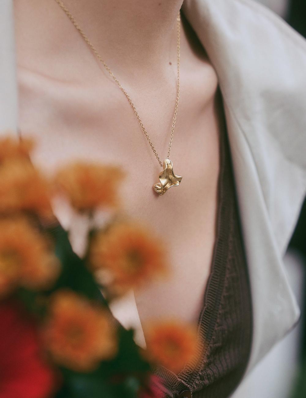 Louise Damas IRIS - PENDENTIF