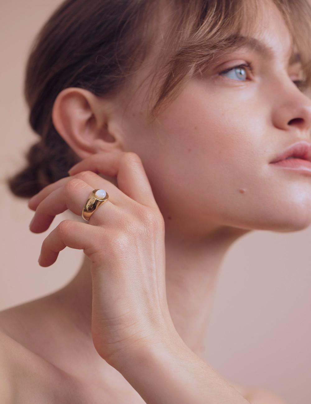 Louise Damas LISE - CHEVALIERE