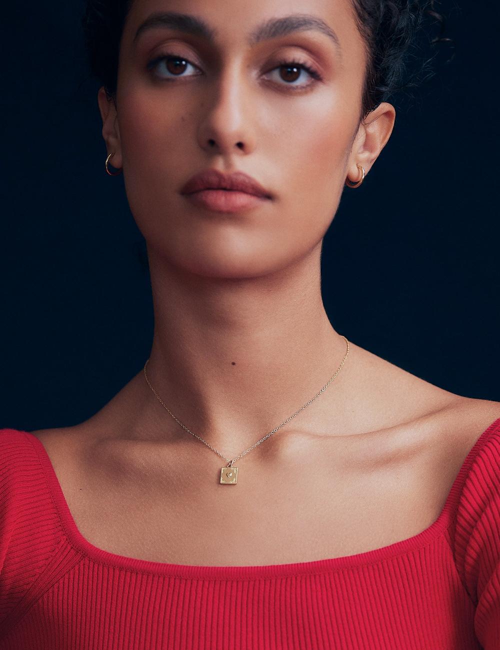 Louise Damas SHEHERAZADE - MEDAILLE AIMANTE