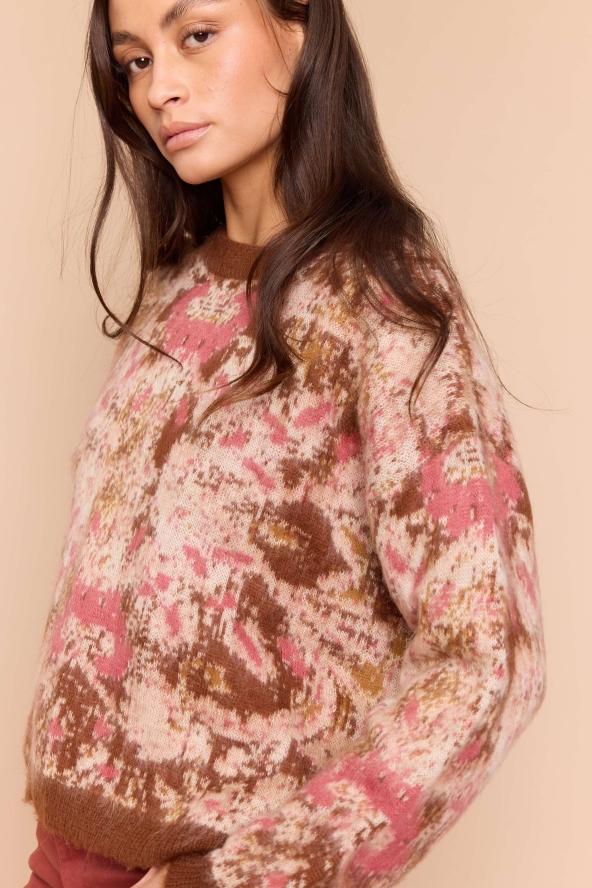 Louizon Outlet ABSTRACT