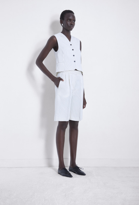 loulou studio PIERA Bermuda tailoring en viscose et lin rayés