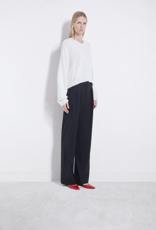 loulou studio SBIRU Pantalon large en sergé sur mesure