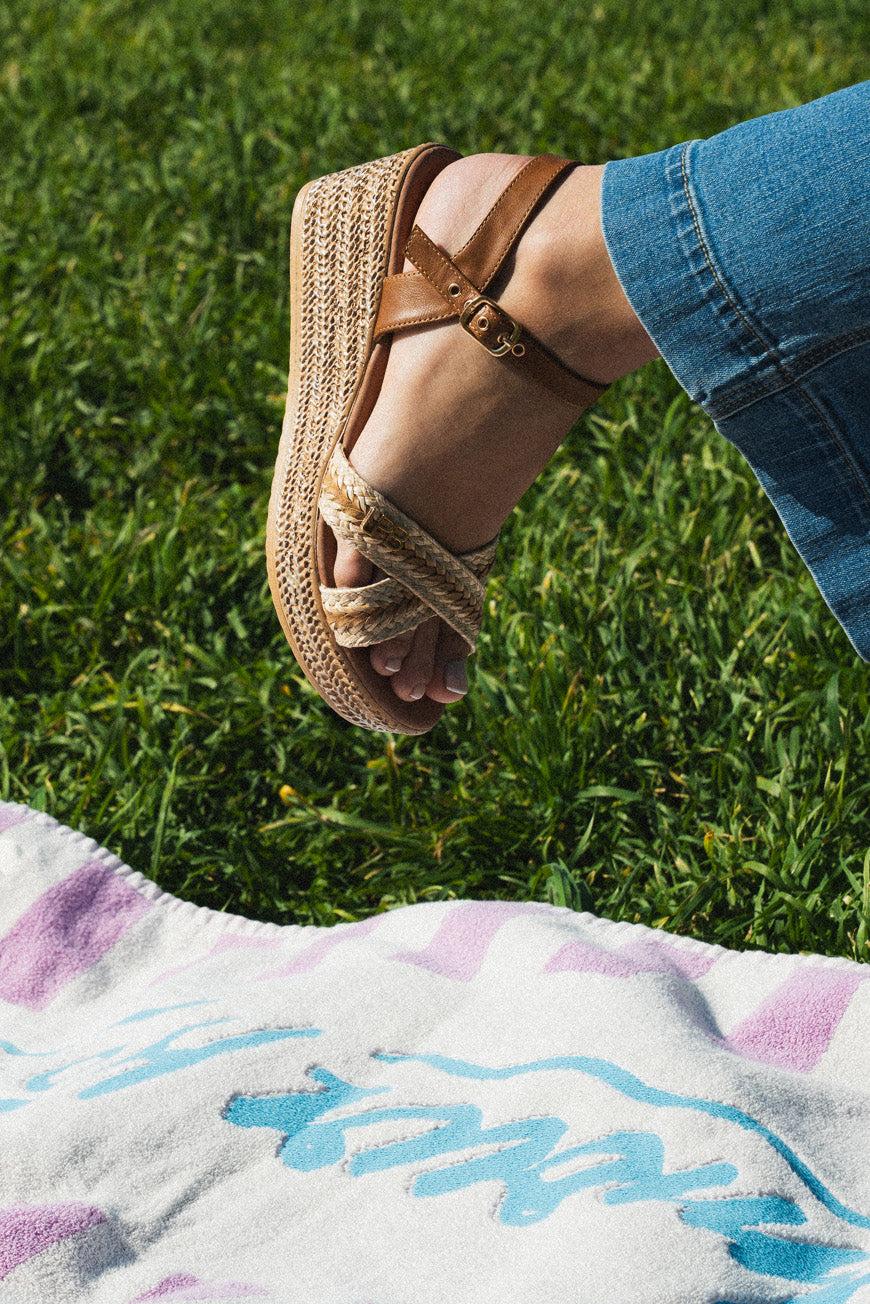 lpb woman COMPENSEES LYLIA CAMEL