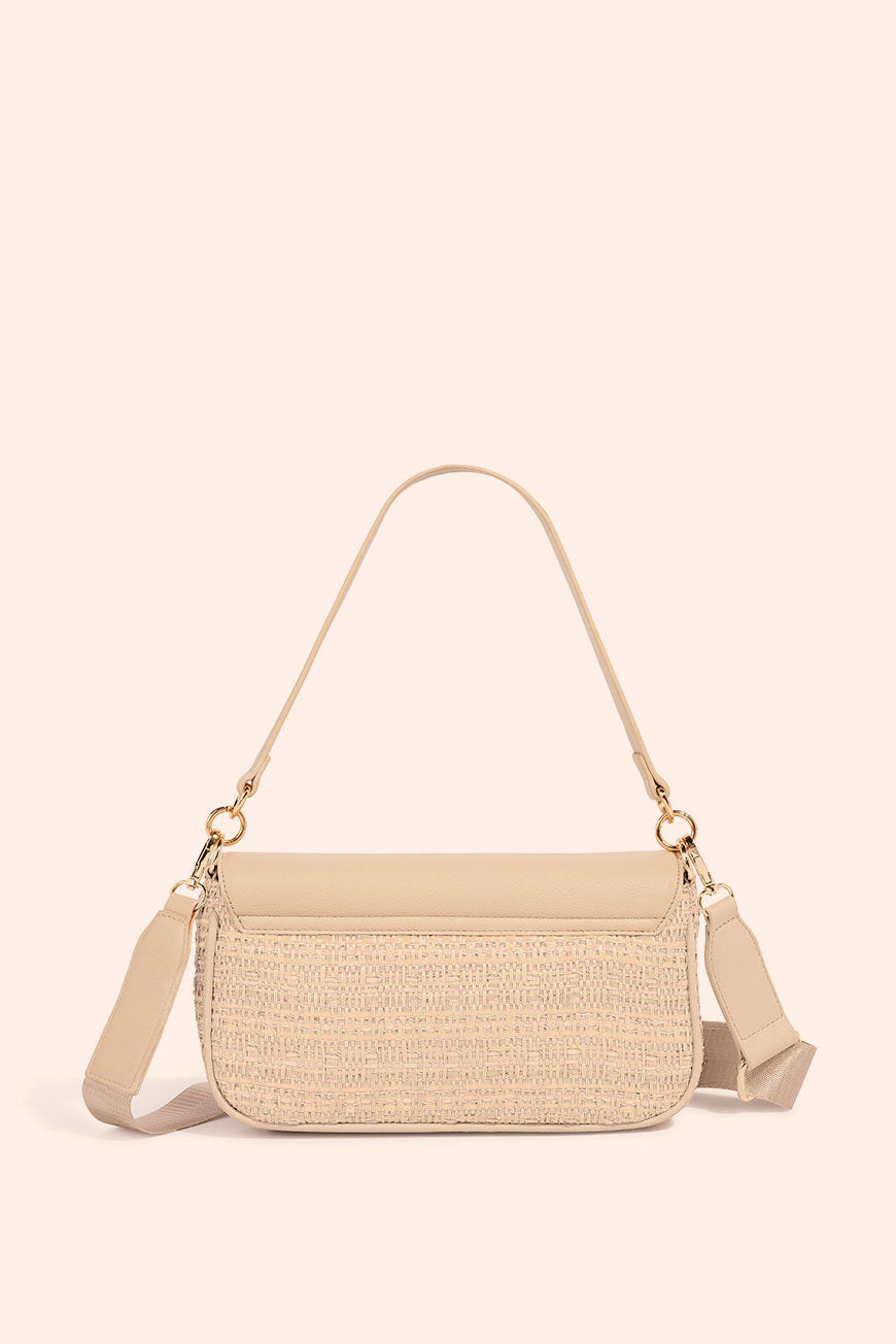 Lpb Woman SAC A MAIN ISOLA