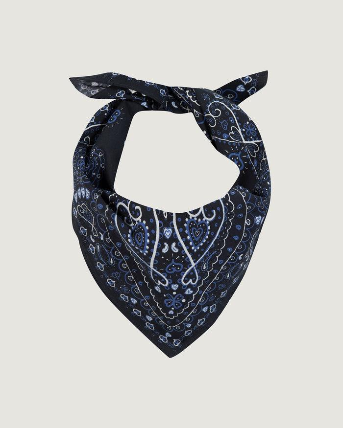 maison labiche Le Bandana Lampué "love"