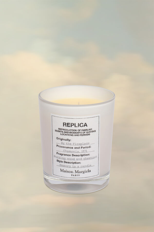 Maison Margiela Bougie Replica By The Fireplace