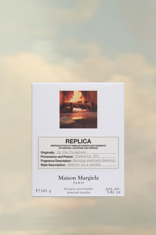 Maison Margiela Bougie Replica By The Fireplace