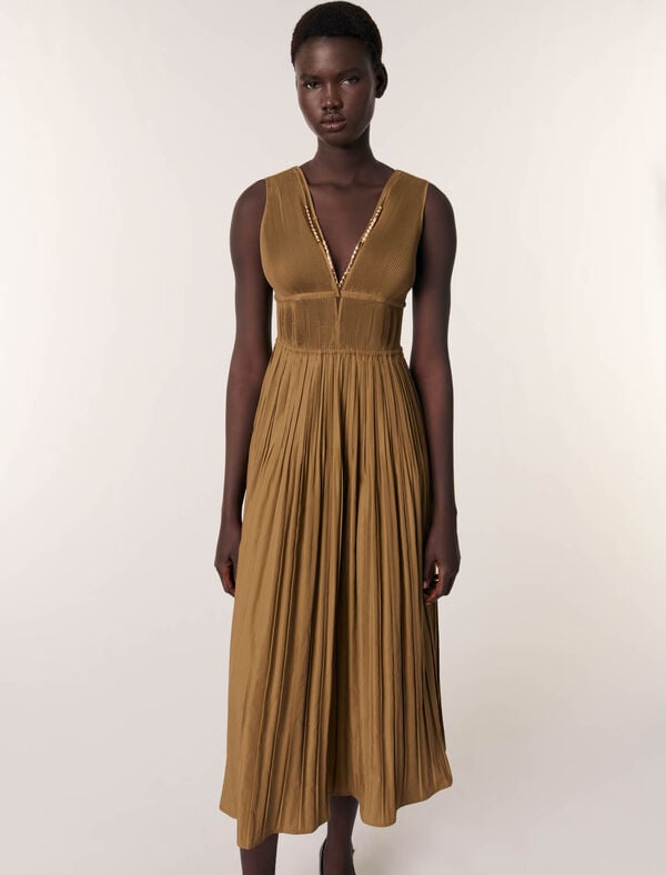 Maje Robe Plissée Et Décolleté Bijoux Kaki