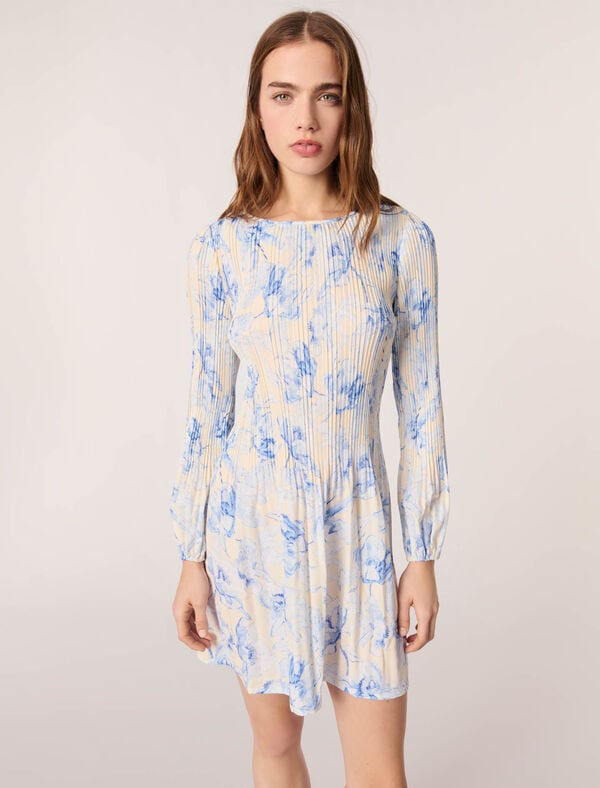 Maje Robe Plissée Imprimée Imprime Fleur Bleue Fond Ecru