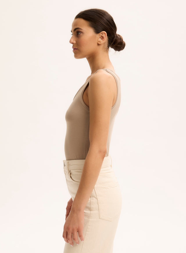 Majestic Filatures Débardeur Beige Col U Viscose / Élasthanne