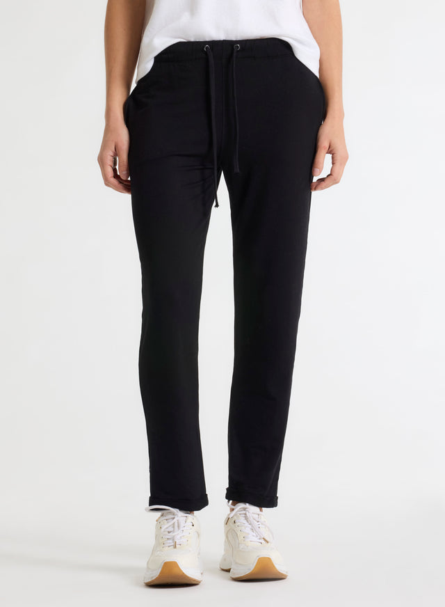 Majestic Filatures Pantalon Noir Daphné à Revers En Viscose / Élasthanne Viscose / Élasthanne