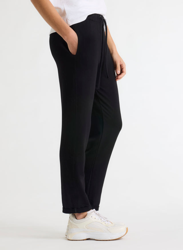 Majestic Filatures Pantalon Noir Daphné à Revers En Viscose / Élasthanne Viscose / Élasthanne
