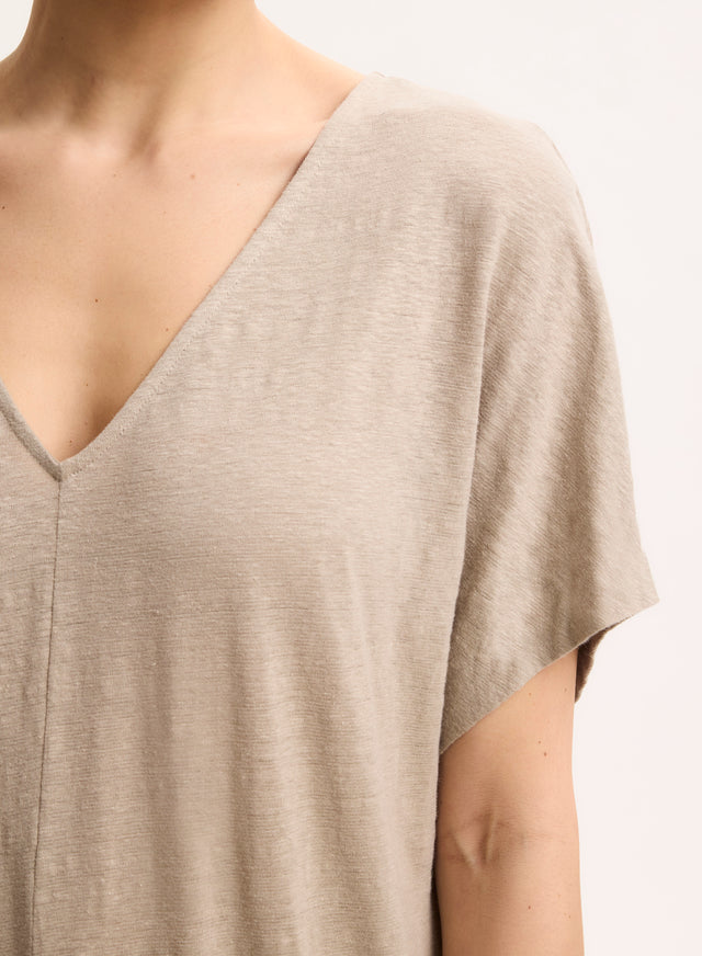 Majestic Filatures Robe Beige Col V En Lin / Elasthanne Lin / Elasthanne
