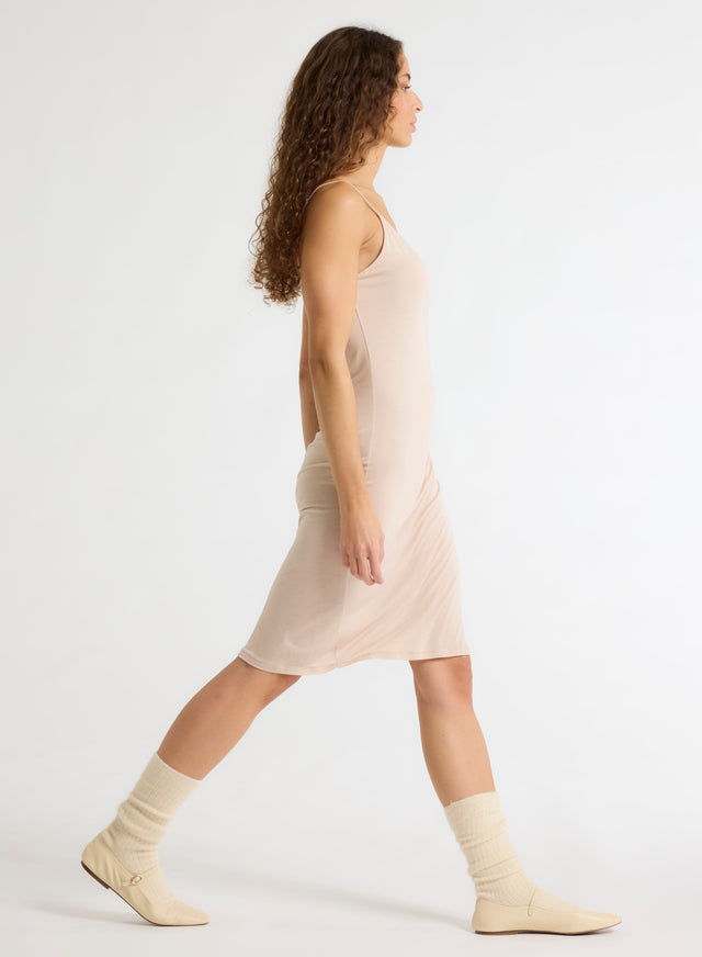 Majestic Filatures Robe Beige Fines Bretelles En Viscose Viscose