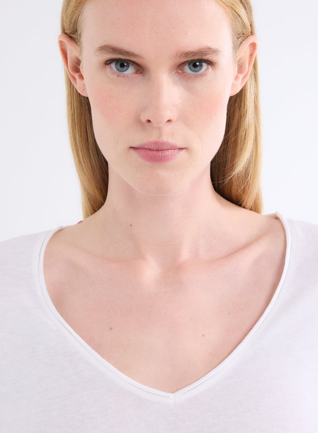 Majestic Filatures T-shirt Blanc Lait Col V Manches Longues En Coton Et Cachemire Coton / Cachemire