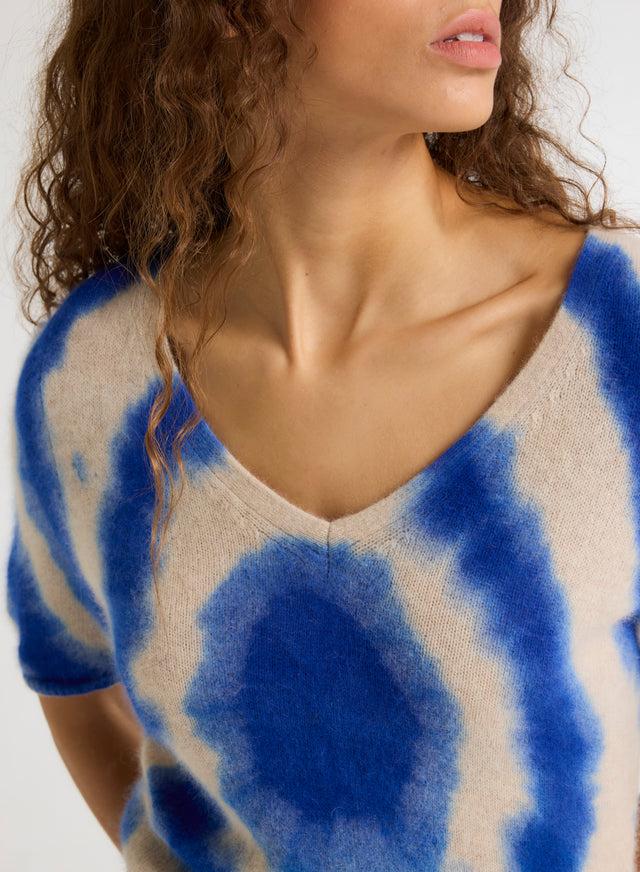 Majestic Filatures T-shirt Bleu Col V Manches Courtes En Raccoon / Polyamide Raccoon / Polyamide