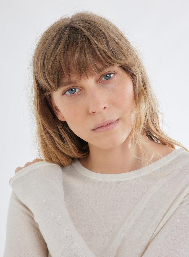 Majestic Filatures T-shirt Écru Col Rond Manches Longues En 100% Cachemire Cachemire