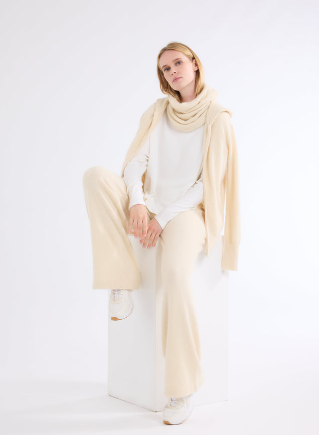 Majestic Filatures T-shirt Gris Perle Oversize Col Bateau Manches Longues En Viscose Et Élasthanne Viscose / Élasthanne