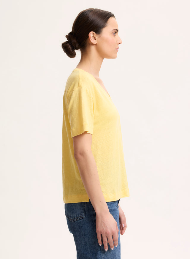 Majestic Filatures T-shirt Jaune Col V Manches Courtes En Lin / Elasthanne Lin / Elasthanne
