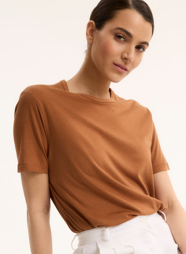 majestic filatures T-shirt Marron Col Rond Manches Courtes en Lyocell / Tencel / Coton organique Lyocell / Tencel / Coton organique majestic filatures T-shirt Marron Col Rond Manches Courtes en Lyocell / Tencel / Coton organique Lyocell / Tencel / Coton organique