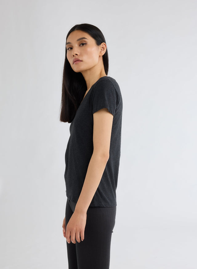 Majestic Filatures T-shirt Noir Chiné Col V Manches Courtes En Deluxe Coton Deluxe Coton