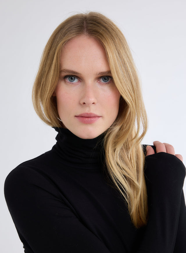 Majestic Filatures T-shirt Noir Seconde Peau Col Roulé Manches Longues En Viscose Et Élasthanne Viscose / Élasthanne