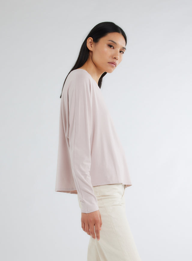 Majestic Filatures T-shirt Rose Clair Oversize Col Bateau Manches Longues En Viscose Et Élasthanne Viscose / Élasthanne