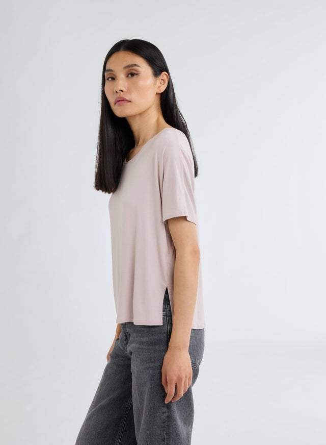 Majestic Filatures T-shirt Rose Clair Oversize Col Rond Manches Courtes En Viscose Et Élasthanne Viscose / Élasthanne