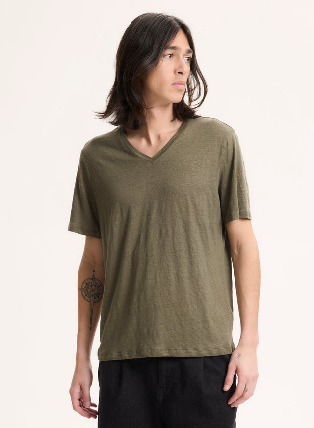Majestic Filatures T-shirt Vert Col V Manches Courtes En Lin / Elasthanne Lin / Elasthanne