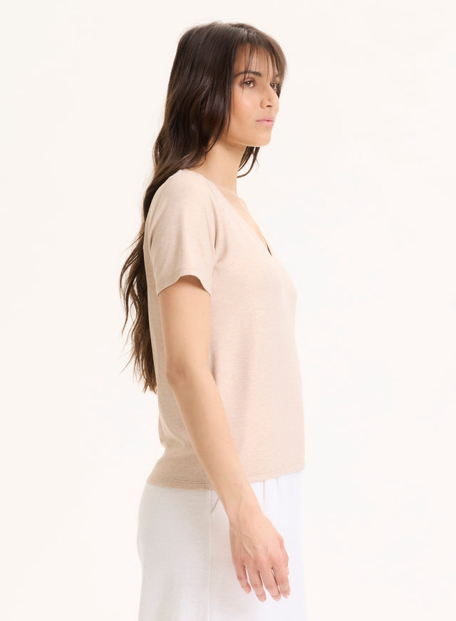Majestic Filatures Tee Shirt Beige Col V Manches Courtes En Viscose / Élasthanne Viscose / Élasthanne