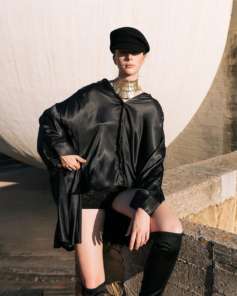 Mes Demoiselles Blouse Suram Chemise Oversize En Satin Viscose Noire