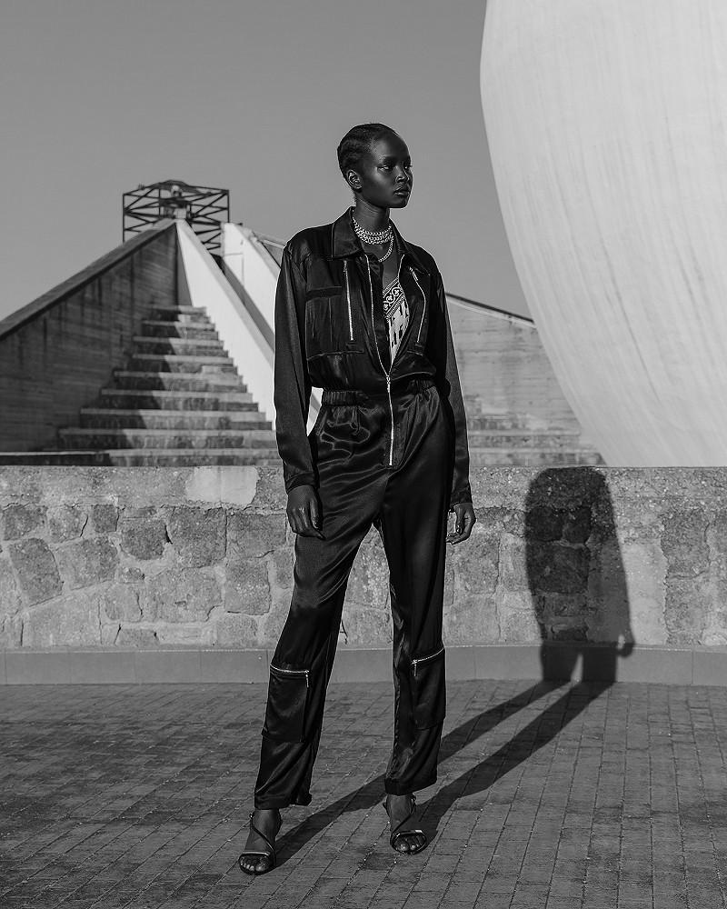 Mes Demoiselles Combinaison Silim Longue Combinaison Pantalon Noire En Satin Viscose