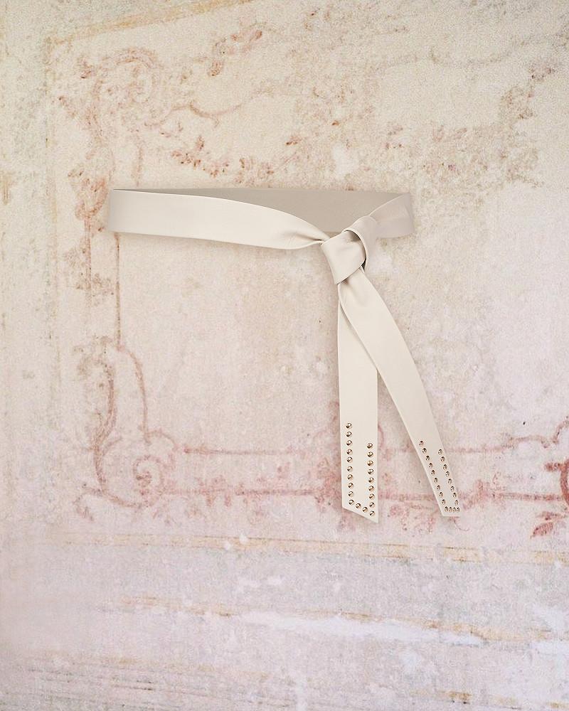 mes demoiselles cravate Cynthia Cravate en cuir blanche mes demoiselles cravate Cynthia Cravate en cuir blanche