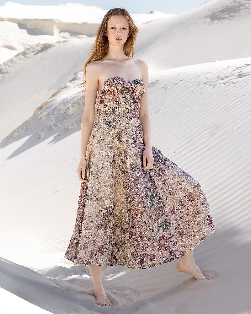 mes demoiselles robe Picea Robe mi-longue bustier aux tons poudrés avec broderie floral