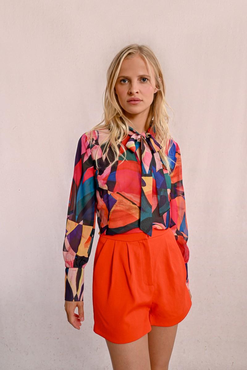 Molly Bracken Blouse à Col Lavalière à Imprimé Et En Semi-transparence