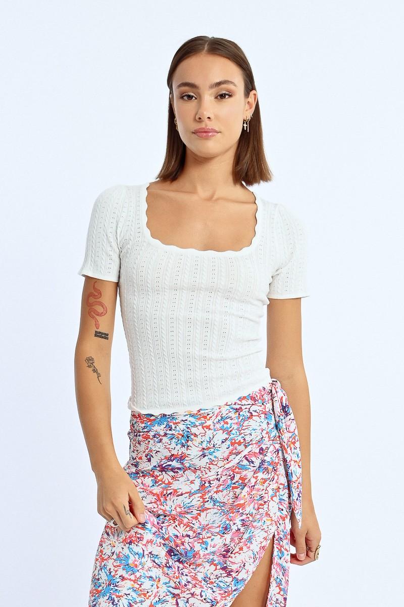 Molly Bracken Pull à Manches Courtes