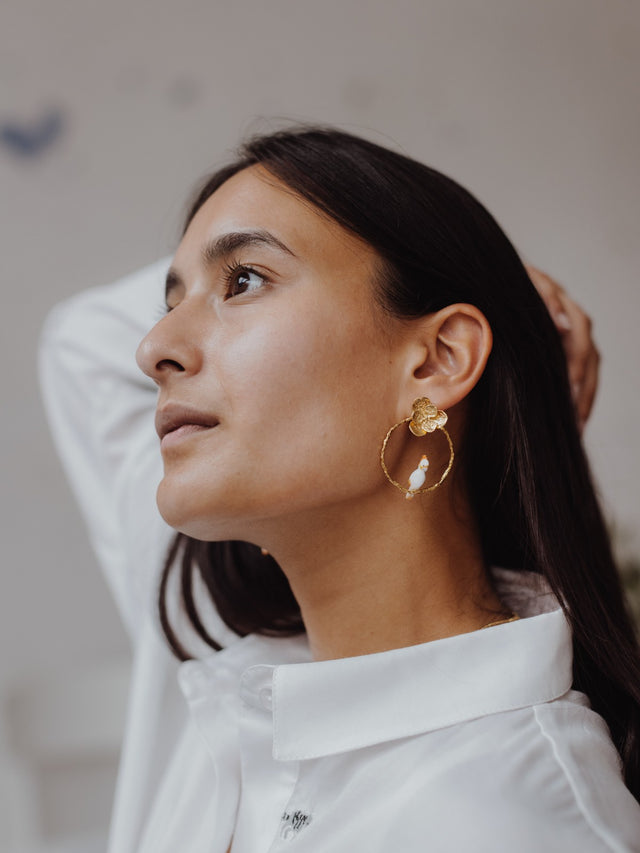 Nach Bijoux Boucles D'oreilles Cacatoès Sur Cercle Fleuri - Capsule Anniversaire