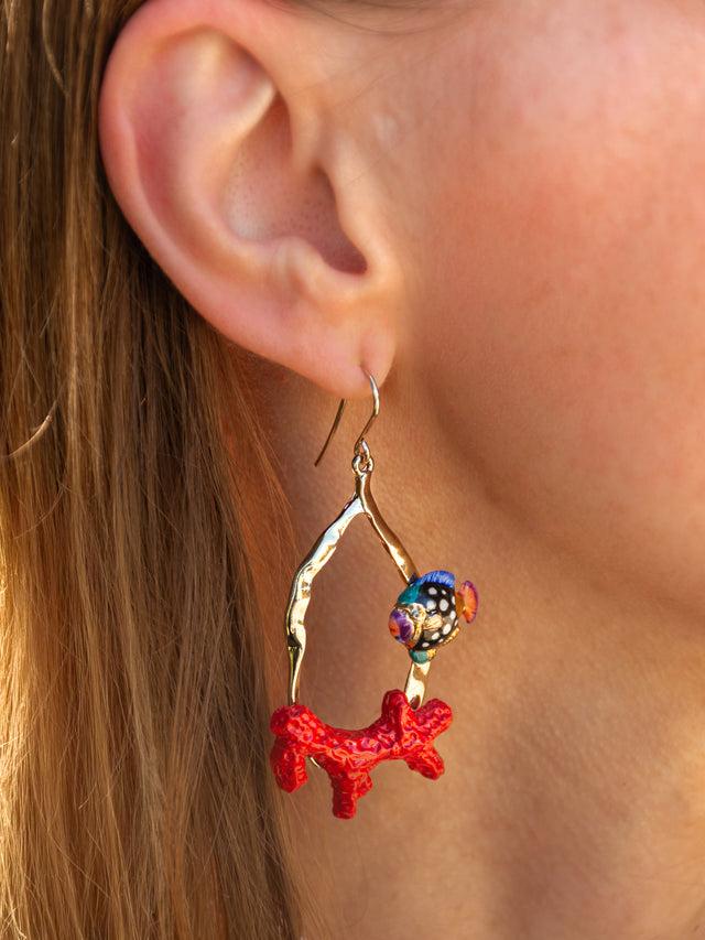 Nach Bijoux Boucles D'oreilles Pendantes Corail Et Poisson