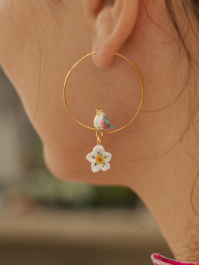 Nach Bijoux Petites Créoles Oiseau Bleu & Fleur De Poirier