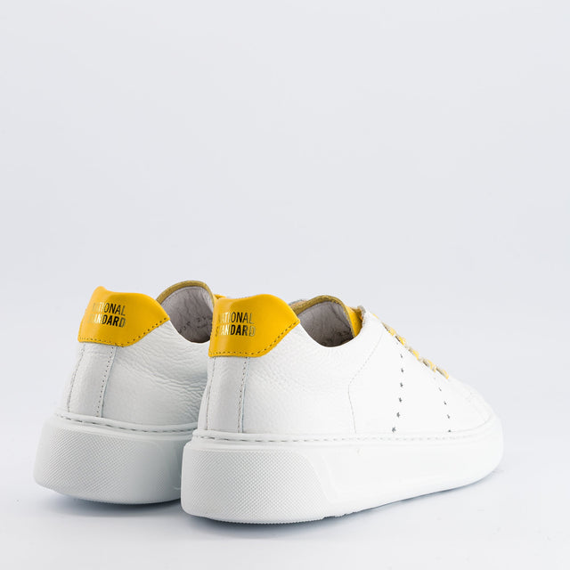 National Standard Sneakers Basses Cuir Nappa Grainé Blanc Et Cuir Jaune