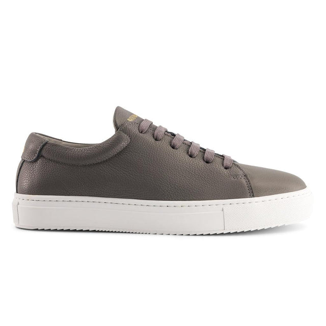 national standard Sneakers basses en cuir nappa grainé gris