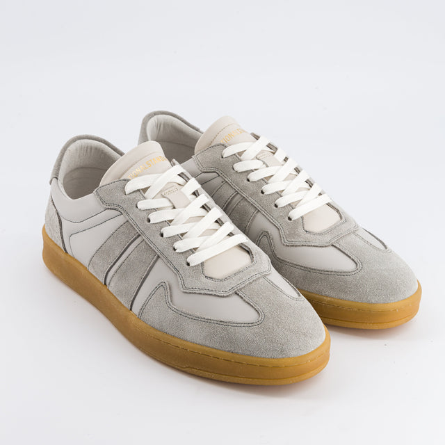 National Standard Sneakers Basses En Cuir Nappa Gris Avec Empiétement Veau Velours Gris