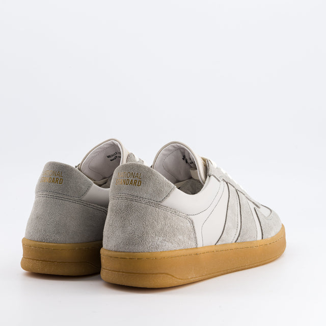 National Standard Sneakers Basses En Cuir Nappa Gris Avec Empiétement Veau Velours Gris