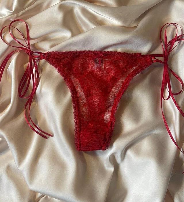 Nina Des Criquets String "NINA VALENTINE" Rouge
