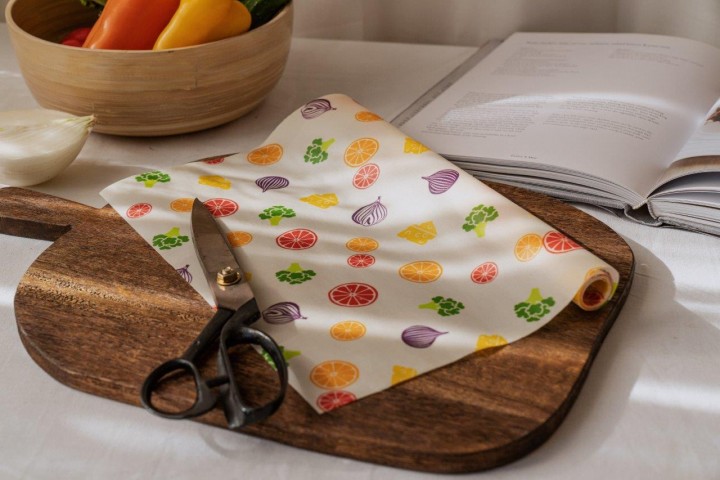 nuts innovations Vegetable Beeswax Roll