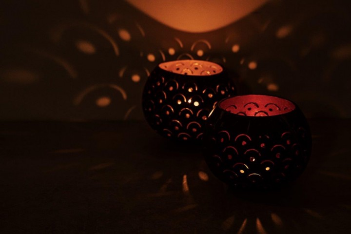 nuts innovations Teelichthalter Kokosnuss Halbkreis Gold